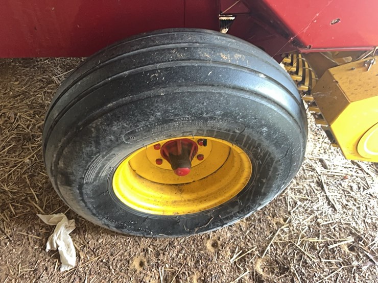 new-holland-bc5070-image-9