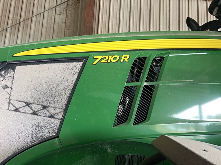 john-deere-7210-image-4
