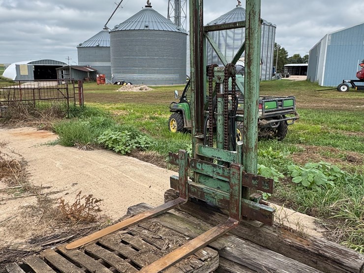 3-pt-pallet-fork-attachment-image-1