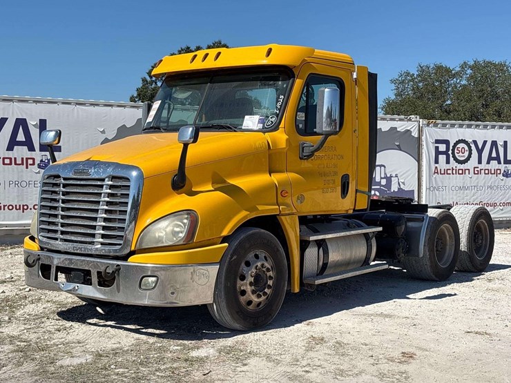 2017-freightliner-cascadia-125-image-1