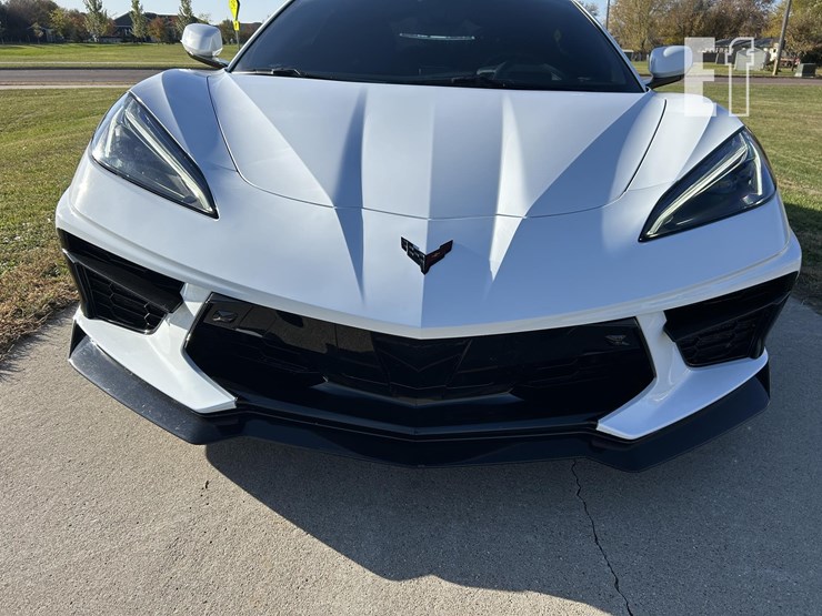 2021-chevrolet-corvette-image-7
