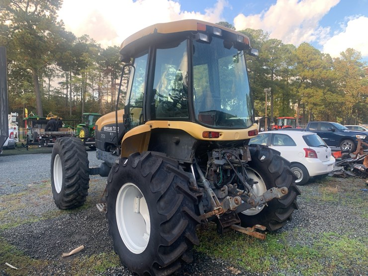 new-holland-tv140-image-9