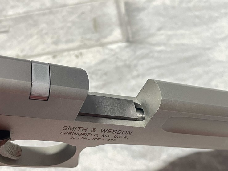 #5190-•-smith-&-wesson-model-622,-22-cal-semi-auto-pistol,-sn:-uac-4299,-(neenah,-wi)-image-16