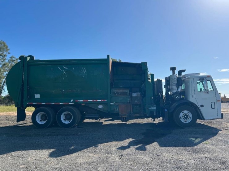 2014-mack-leu613-image-5