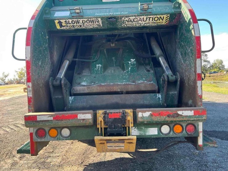 2013-mack-leu633-image-18