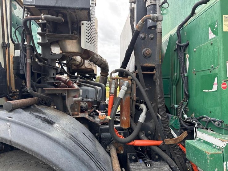 2014-mack-leu613-image-15