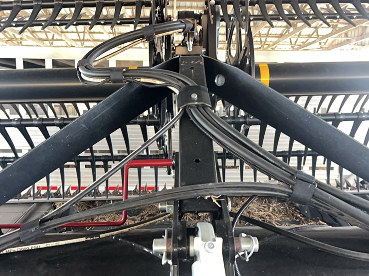 macdon-draper-head,-flex-135-image-6