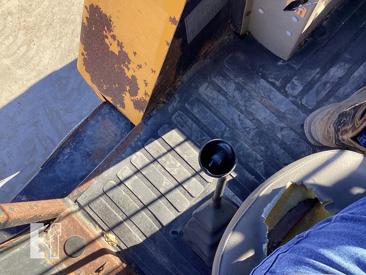 2012-jcb-930-image-15