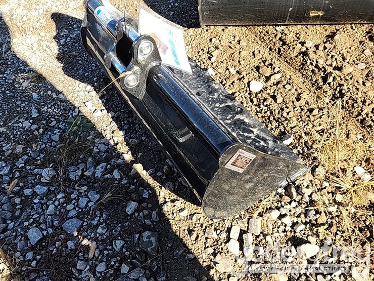 2025-32"-bucket-to-suit-mini-excavator-image-3