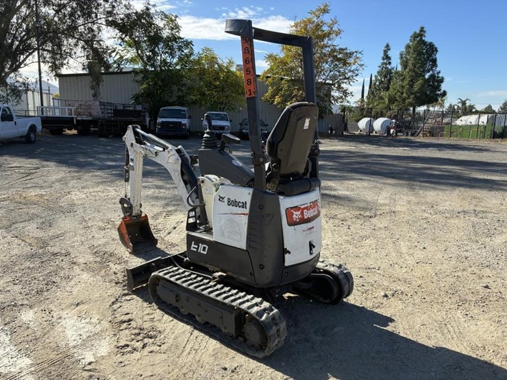 2019-bobcat-e10-image-4