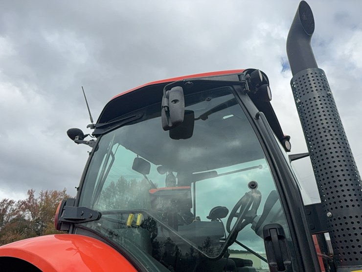 kubota-m7-172-premium-image-37