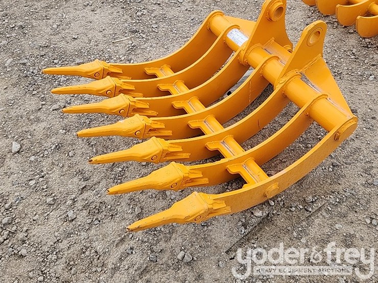 2025-caterpillar-305-image-1