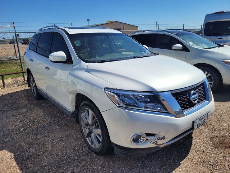 2014-nissan-pathfinder-image-2