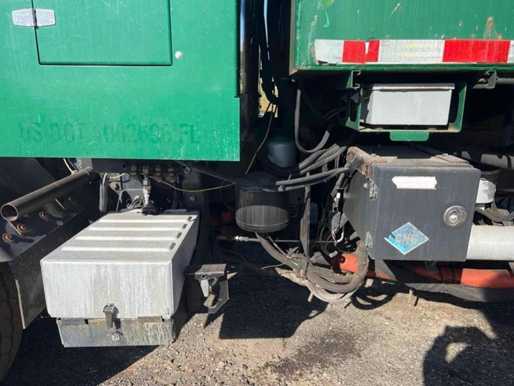 2013-mack-leu633-image-12