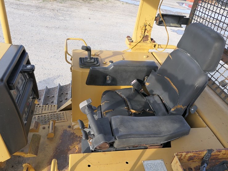 caterpillar-d5m-image-36