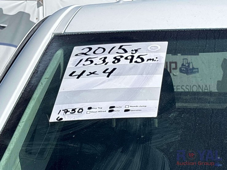 2015-chevrolet-silverado-1500-image-32