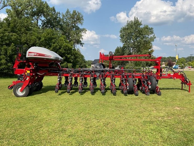 2022-case-ih-2150-image-4