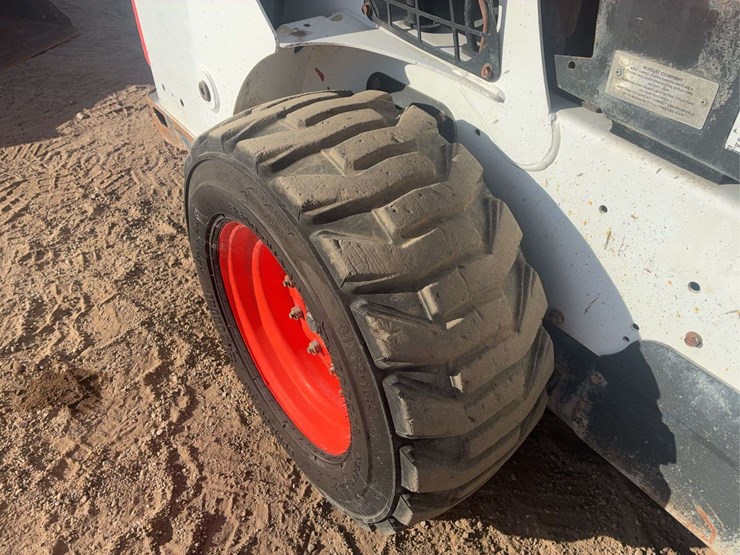 2019-bobcat-s570-image-30