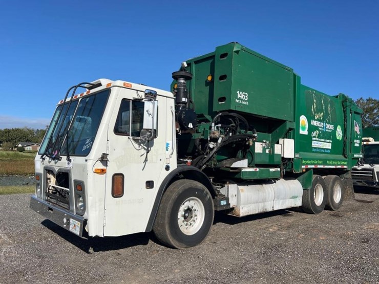 2015-mack-leu633-image-3