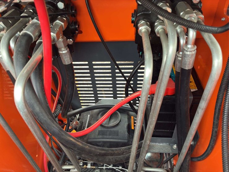 2024-hrc600-skid-steer-image-7