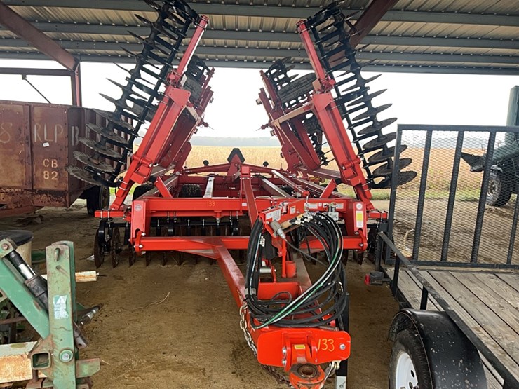 kuhn-excelerator-8005-vertical-tillage-image-1