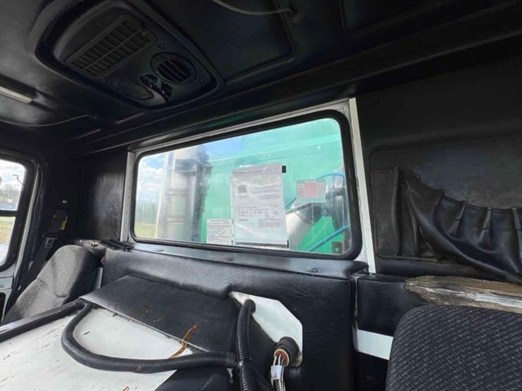 2013-mack-leu633-image-40