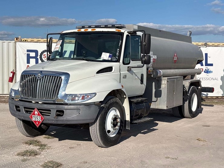 2006-international-durastar-4300-image-1