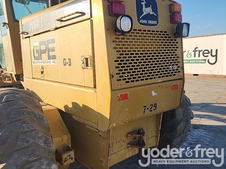 1995-deere-670b-image-21