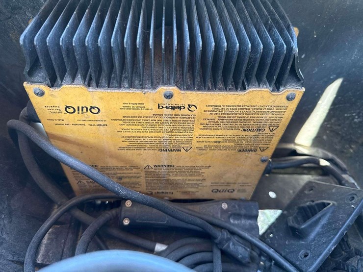 e-z-go-txt-48-electric-utility-cart-image-7