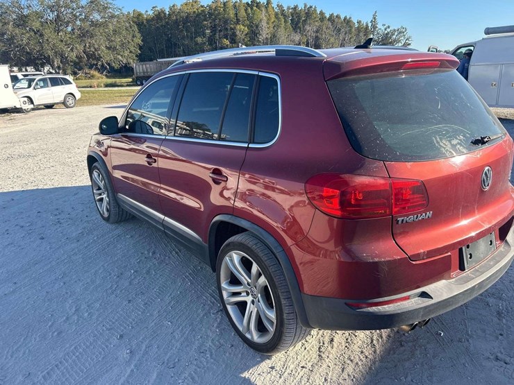 2012-volkswagen-tiguan-image-3