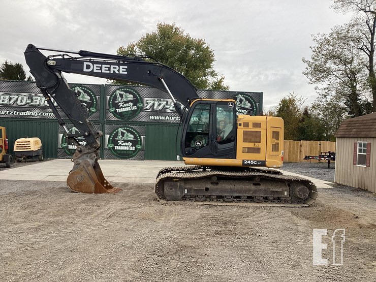 2019-deere-245g-lc-image-1