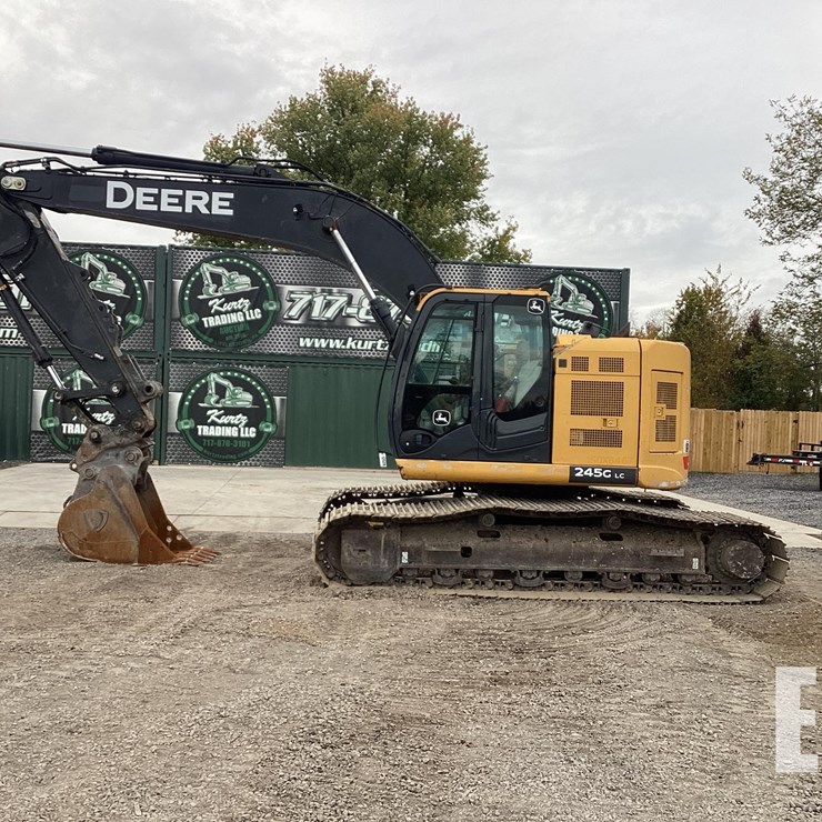 2019 DEERE 245G LC