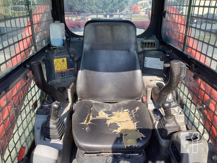 2017-kubota-svl75-2-image-14