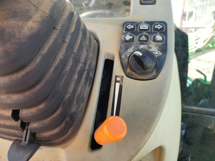 john-deere-3039r-image-15