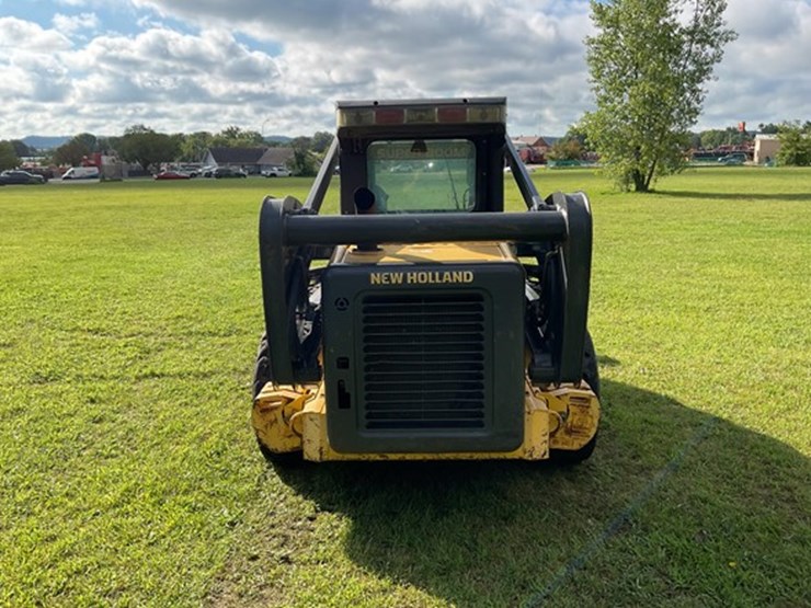 2007-new-holland-l185-image-6