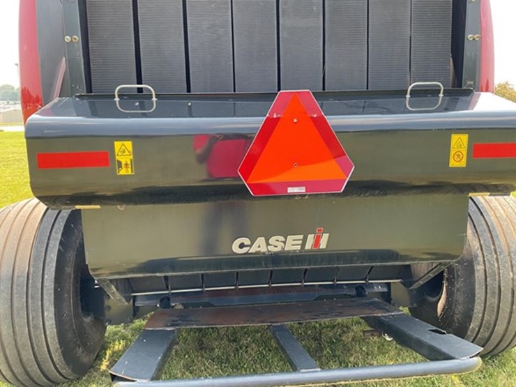 2022-case-ih-rb565-image-19