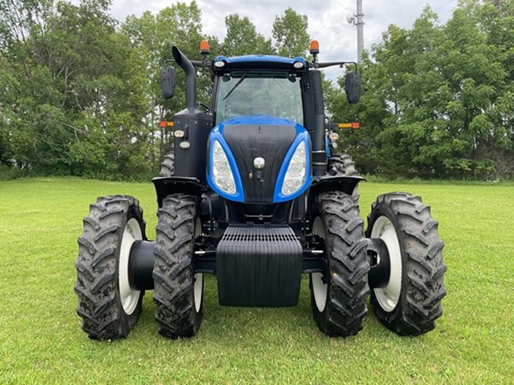 2019-new-holland-t8.410-image-2