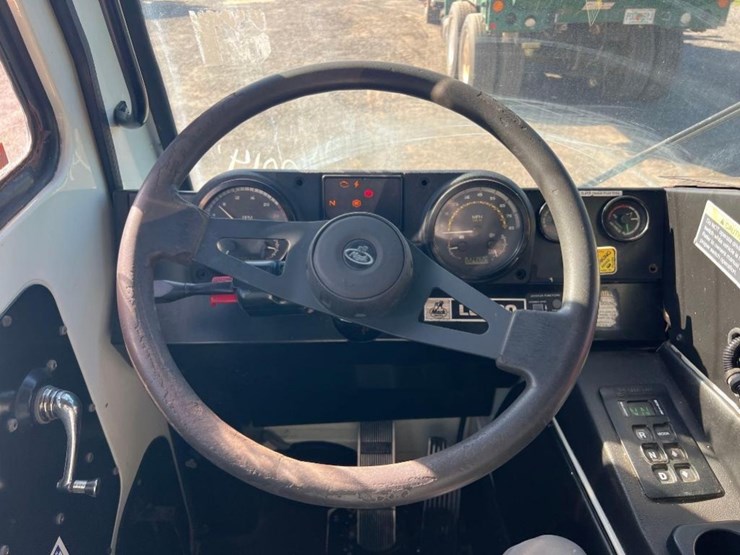 2014-mack-leu613-image-37