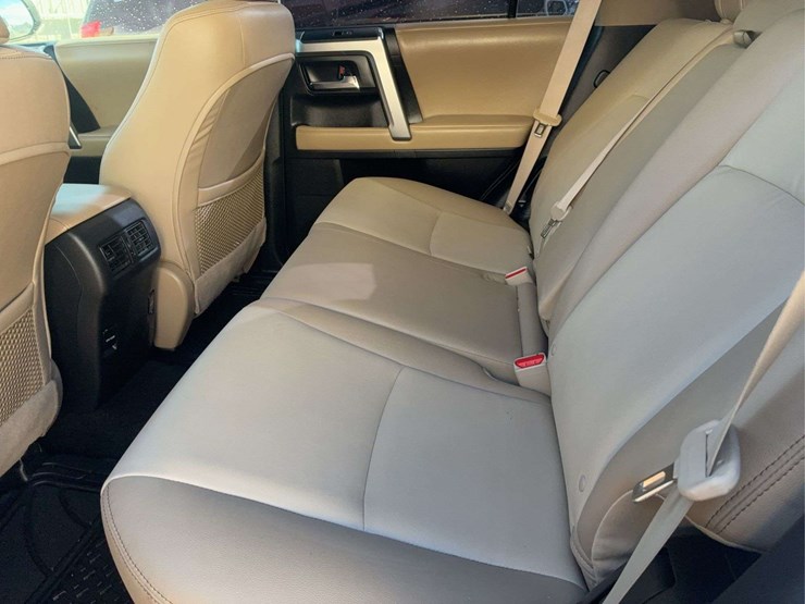 2016-toyota-4-runner-image-6