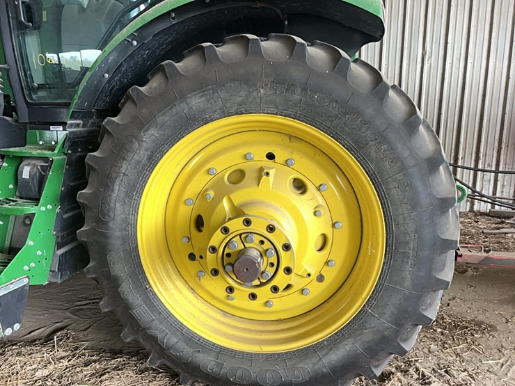 john-deere-7210-image-2