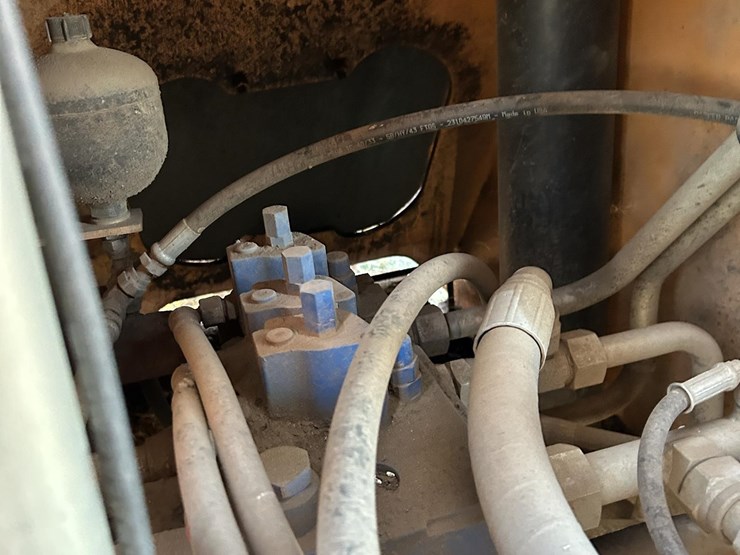 2014-case-721f-xr-image-22