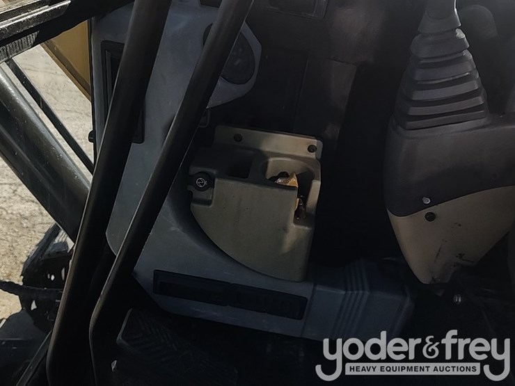 2018-caterpillar-305.5-image-25