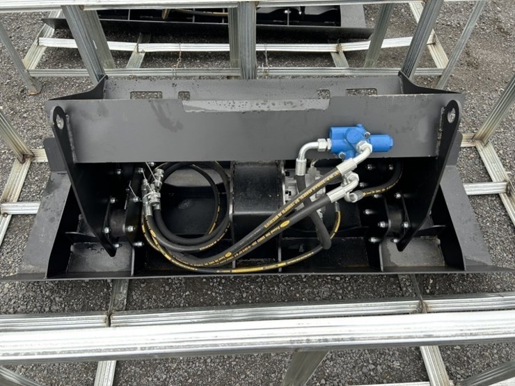 2025-pabreak-pc463-72"-plate-compactor-image-2