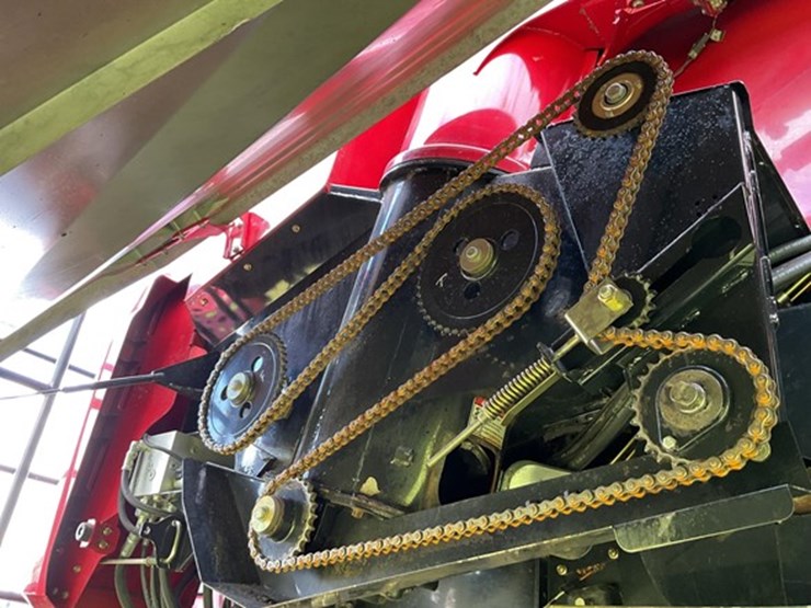 2011-case-ih-6088-image-11