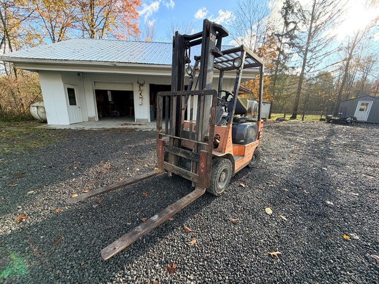 caterpillar-gp15-image-1