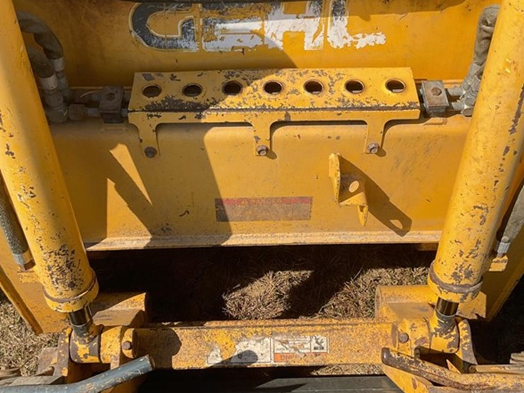 2005-gehl-4640-image-10