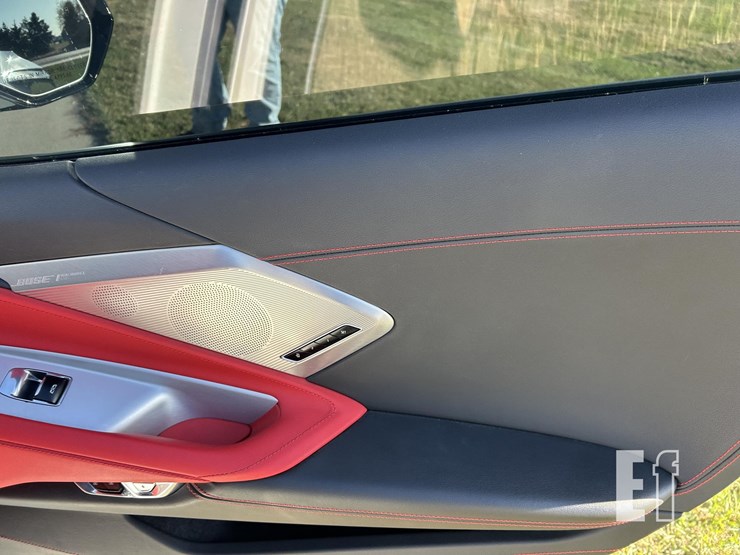 2021-chevrolet-corvette-image-45