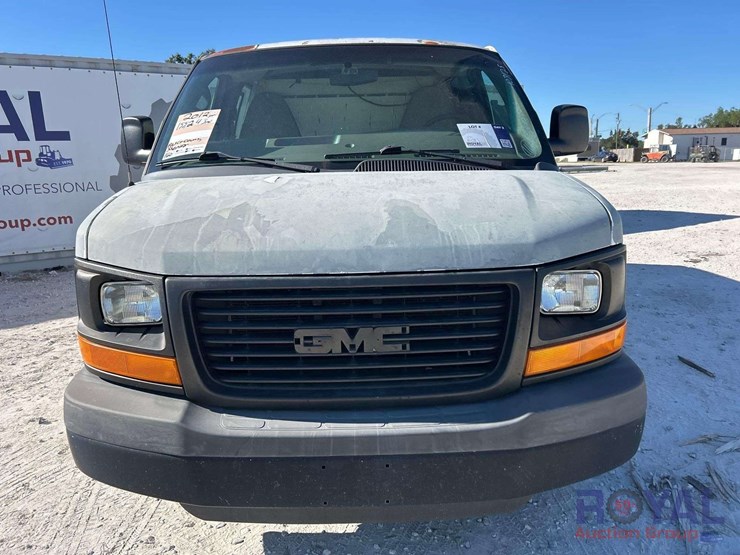 2012-gmc-3500-image-23