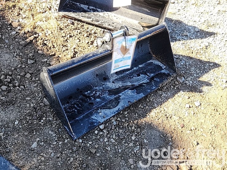 2025-32"-bucket-to-suit-mini-excavator-image-4