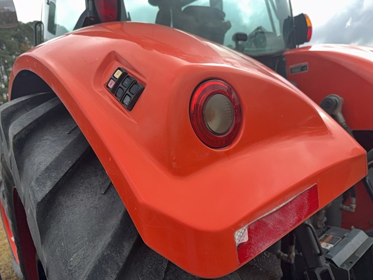 kubota-m7-172-premium-image-19